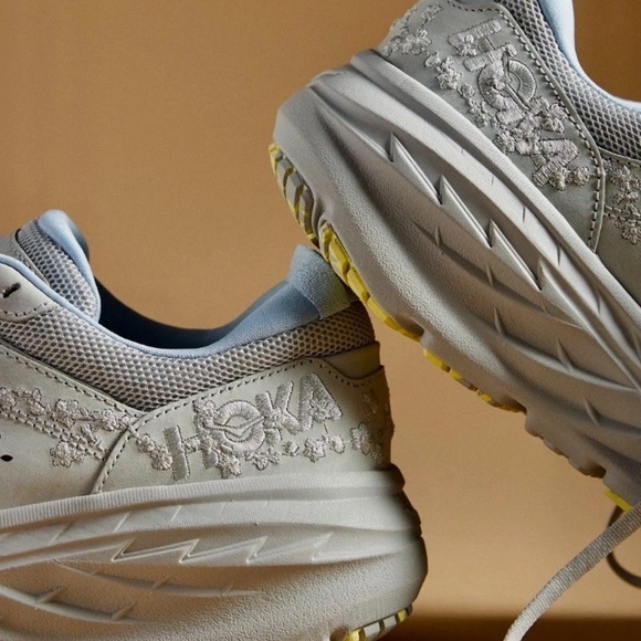 Free People HOKA Vibrant Bloom Bondi L Sneaker Stardust Sun Gray - Picture 5 of 11